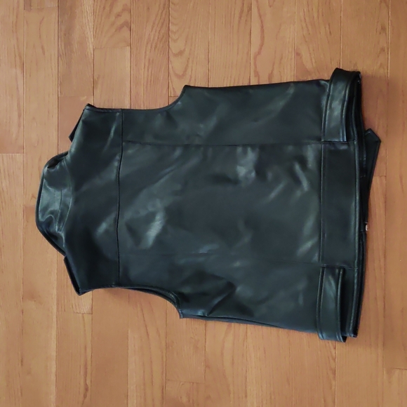 Calvin Klein women's leather vest - Picture 3 of 4